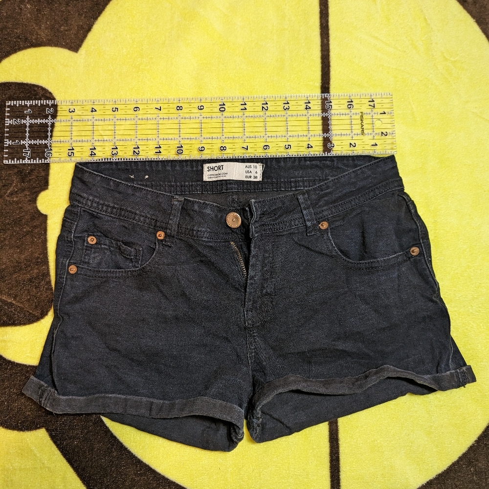 Cotton On black shorts size 6